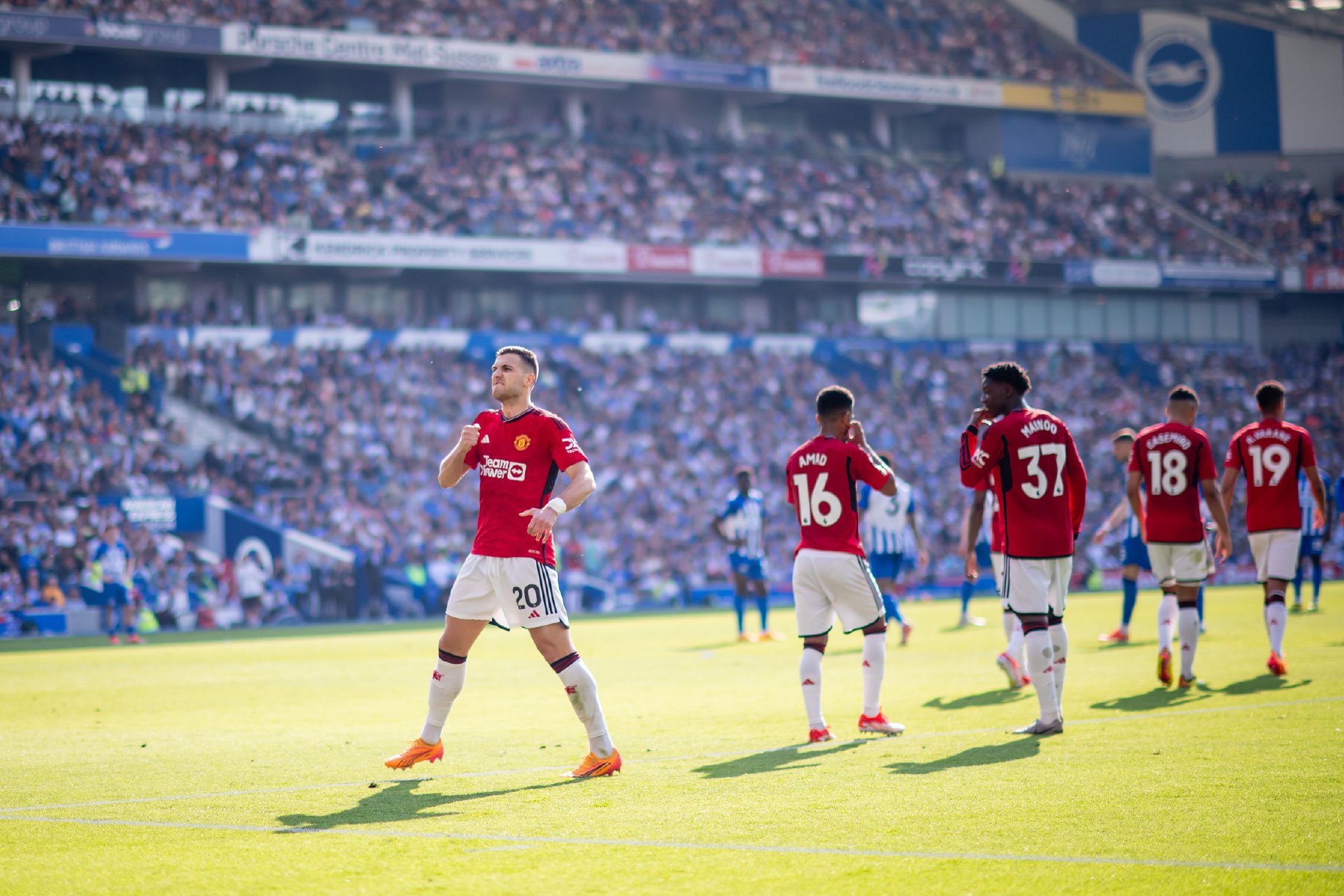 它不仅重申 它不仅重申